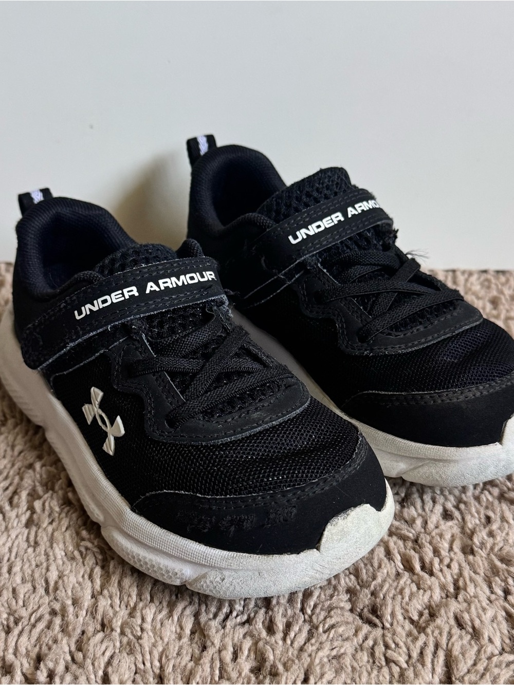 Under Armour Kids Shoes Assert 10 Alternate Closure Size 10K Black Running Sport